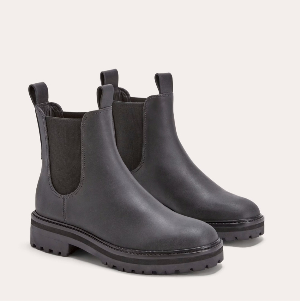 Everlane leather Lug Chelsea Boots